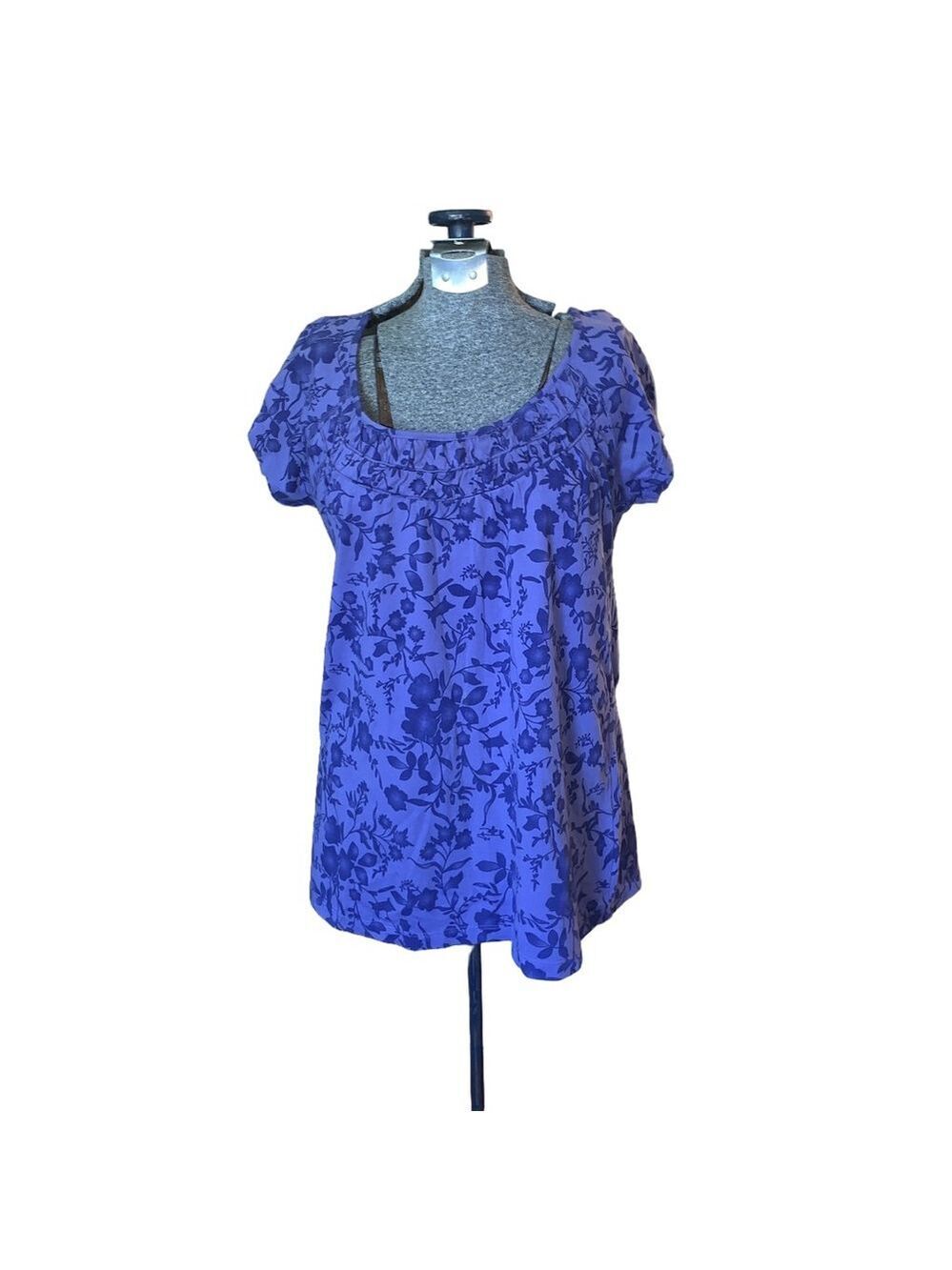 Jessica Purple Floral Print Top M Short Sleeve